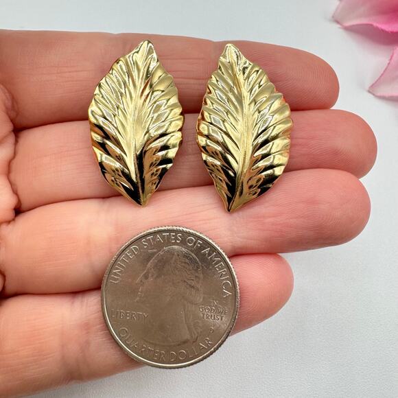 Vintage Louis Feraud Leaf Paris Earrings Gold Tone Chic Fall Autumn Luxe Signed - Picture 7 of 8